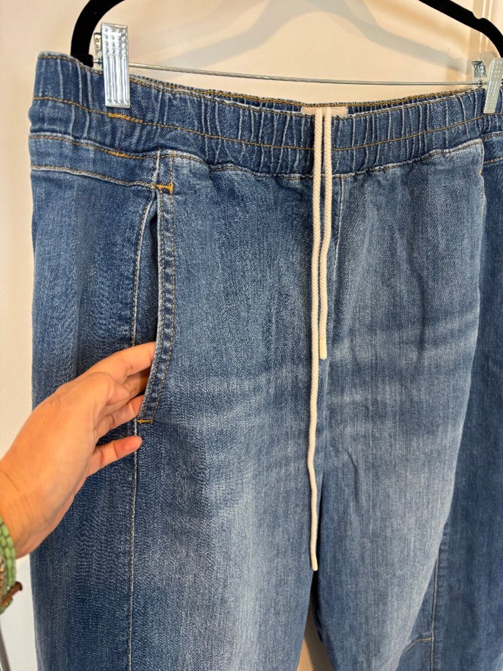 Pilcro "The Izzie" Relaxed Pull-on Barrel Jeans (XLP) - Picture 4 of 11